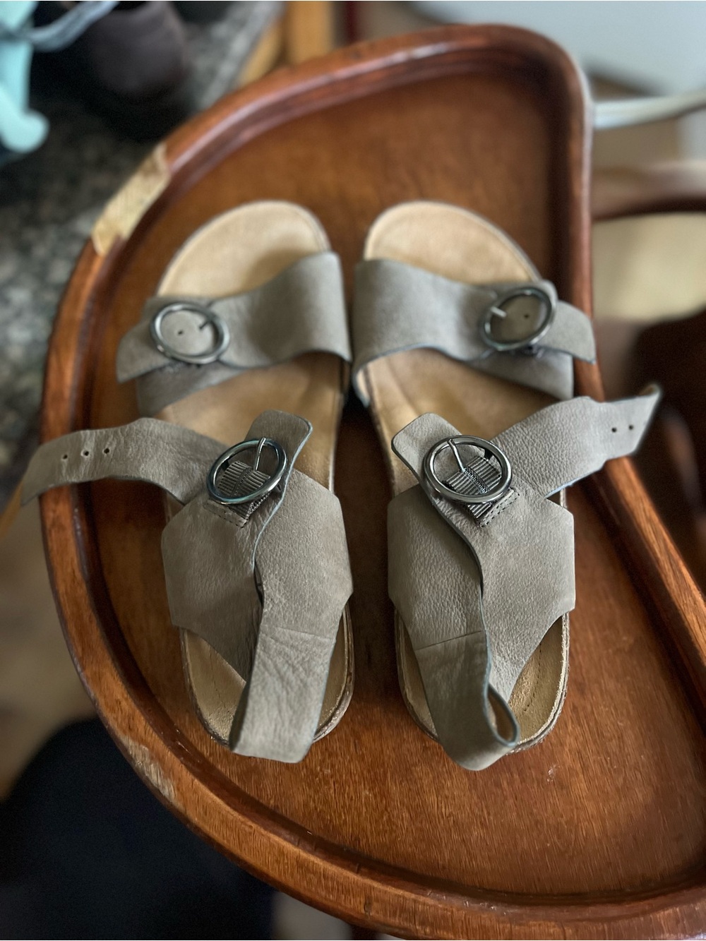 Hotter Comfort Concept Women’s Taupe Suede Buckle Footbed Sandals Size 7US